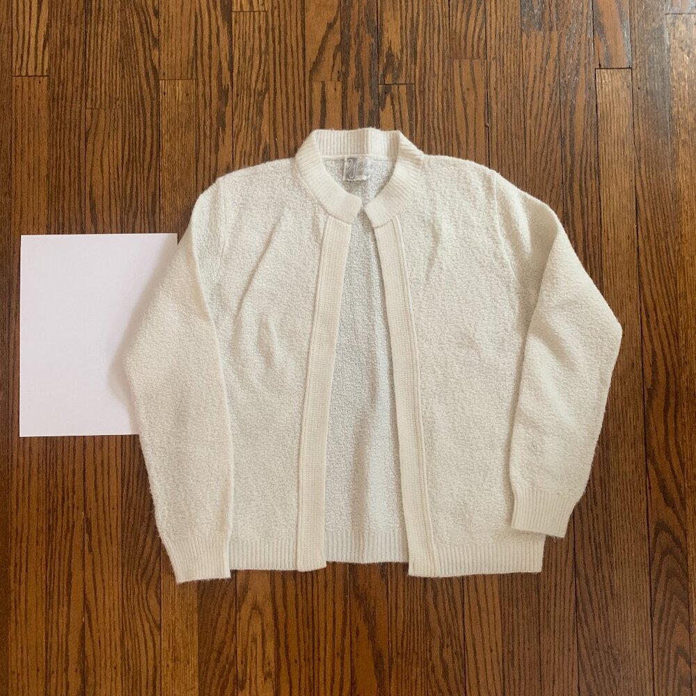 Vintage womens Ivory Cream sweater cardigan 60s 70s retro soft size Medium